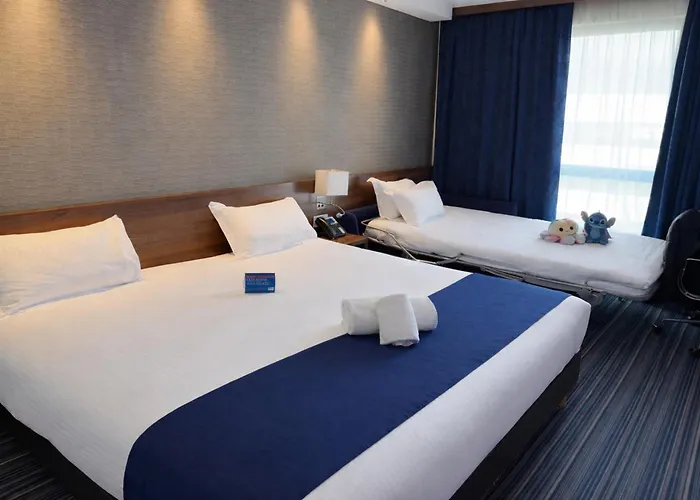Holiday Inn Express Toulon - Est By Ihg